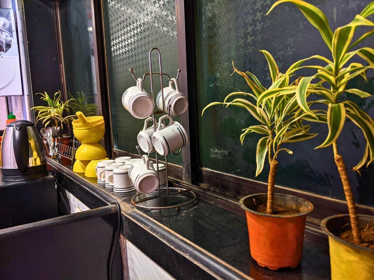 Awaara Backpackers Hostel, Alībāg Zewnętrze zdjęcie
