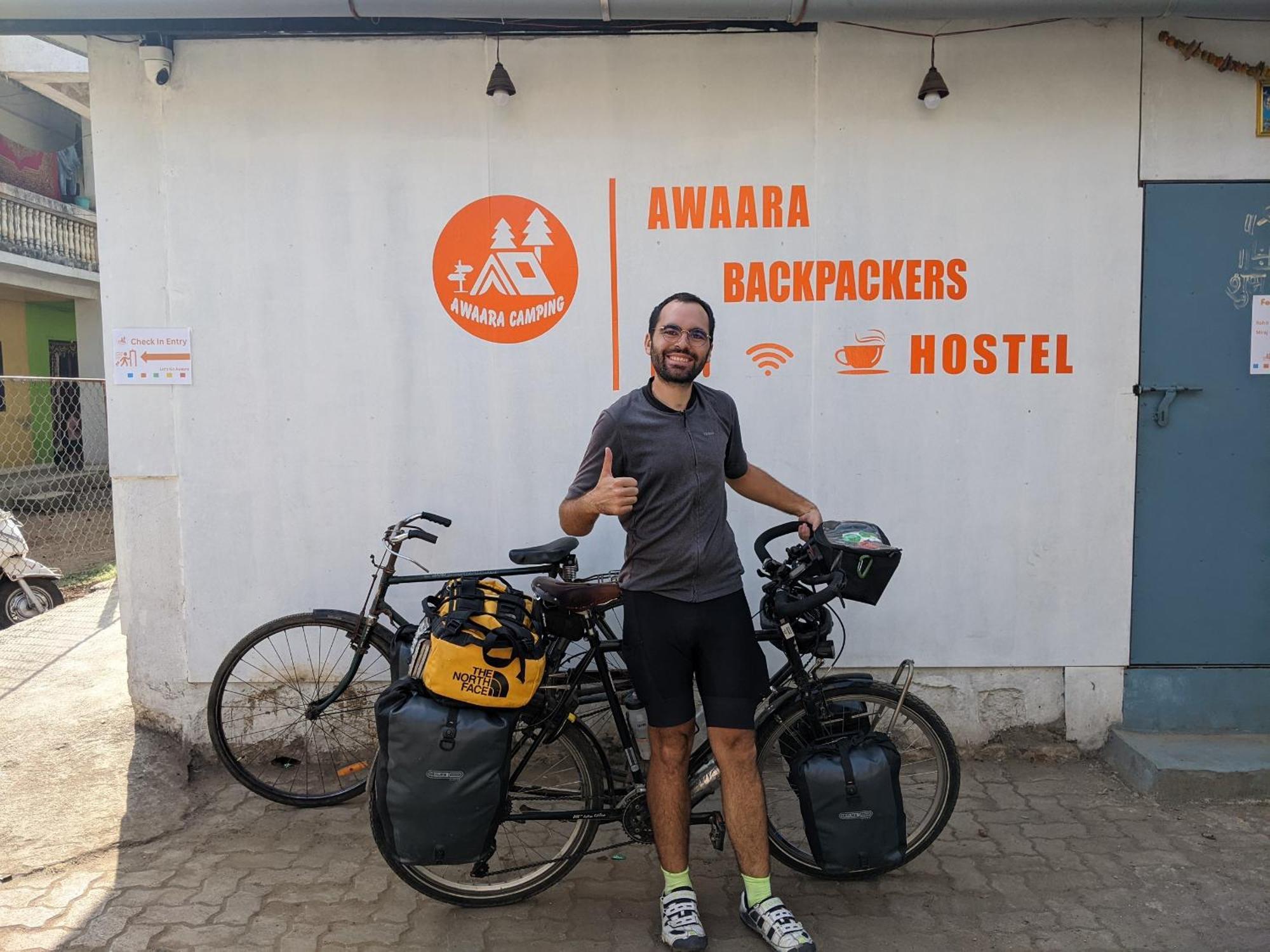 Awaara Backpackers Hostel, Alībāg Zewnętrze zdjęcie